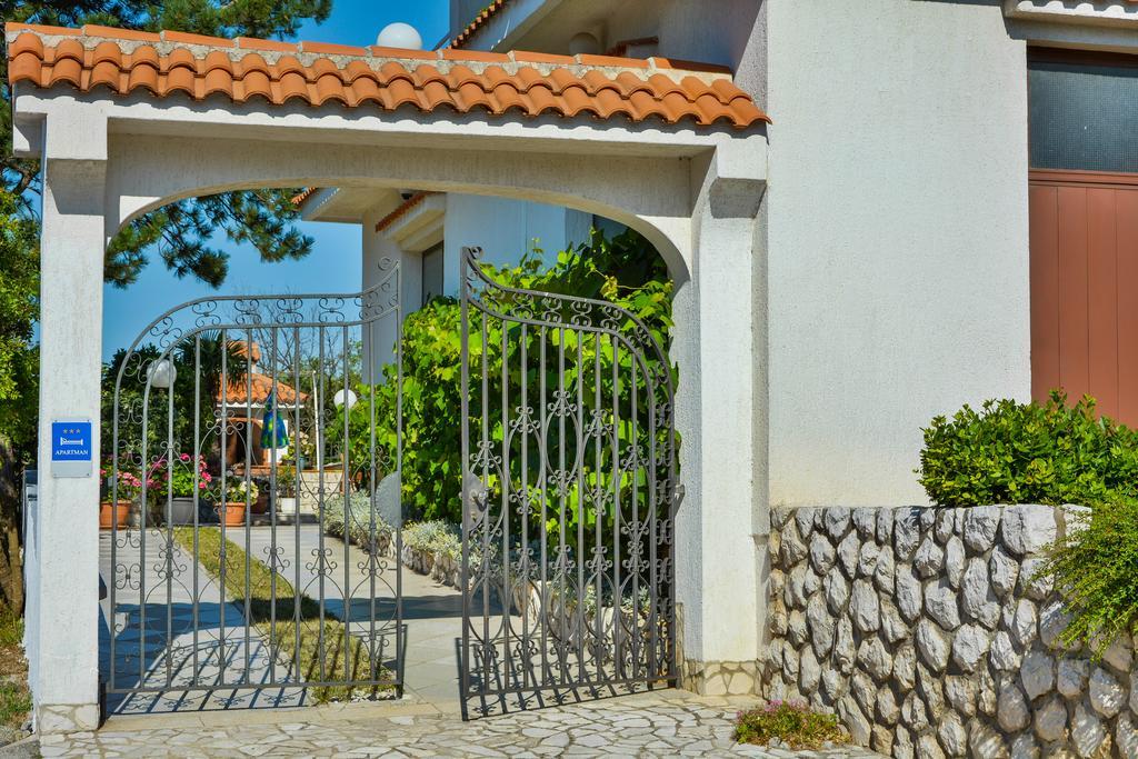 Bella Vista Apartments ซริกเวนิซา ภายนอก รูปภาพ