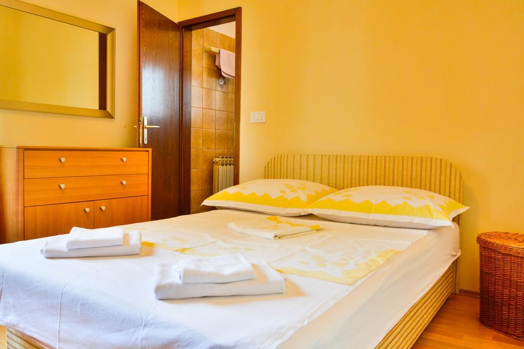 Bella Vista Apartments ซริกเวนิซา ภายนอก รูปภาพ