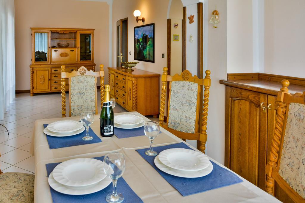 Bella Vista Apartments ซริกเวนิซา ภายนอก รูปภาพ