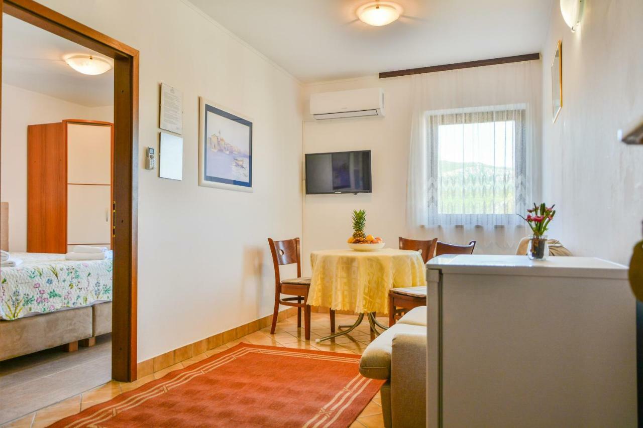 Bella Vista Apartments ซริกเวนิซา ภายนอก รูปภาพ