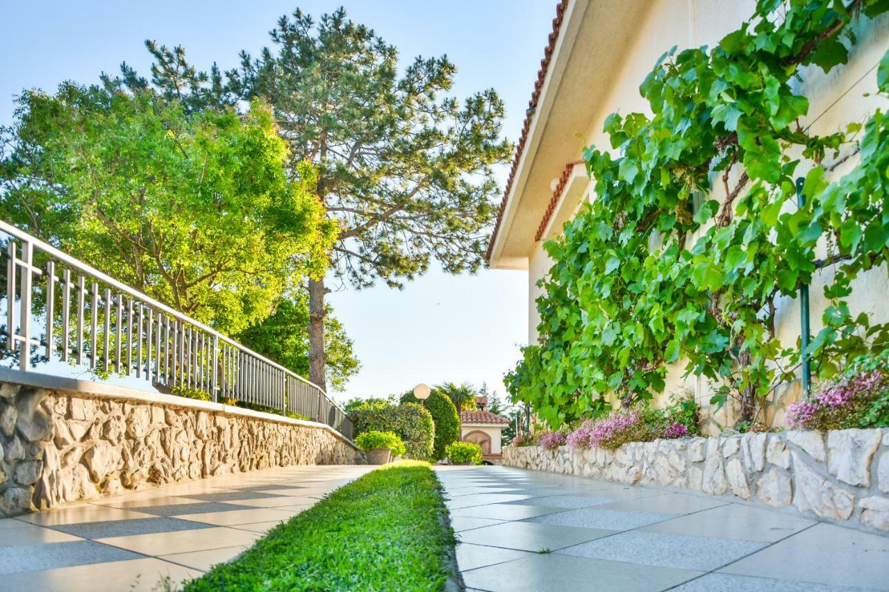 Bella Vista Apartments ซริกเวนิซา ภายนอก รูปภาพ